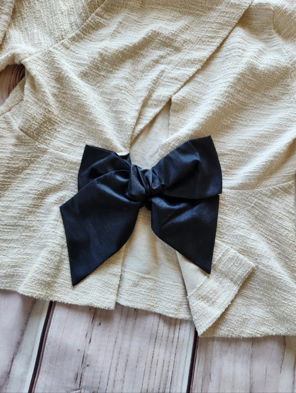 NWT Anthropologie "Back-Bow Sweatshirt" Ivory Cream | Women's Size XSP - Picture 8 of 13